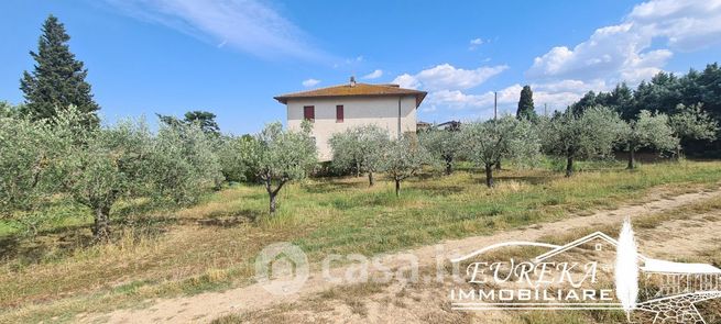 Terreno agricolo in commerciale in Via Umbria