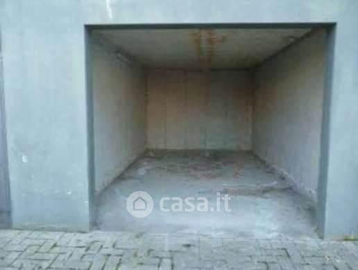 Box/posto auto in residenziale in Strada Gherzi