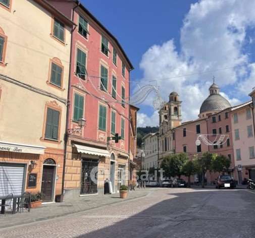 Appartamento in residenziale in Via Portici 10