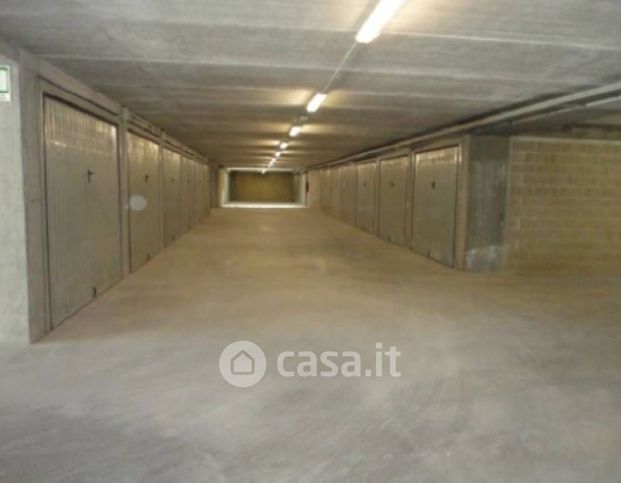 Box/posto auto in residenziale in Via Antonio Carle