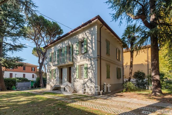 Villa in residenziale in 