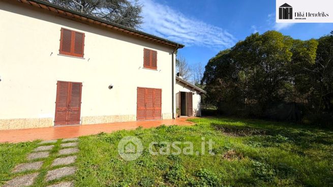 Casa indipendente in residenziale in Via del Felciaione Querce