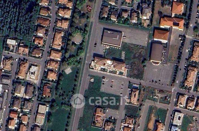 Box/posto auto in residenziale in Via D. Calatroni