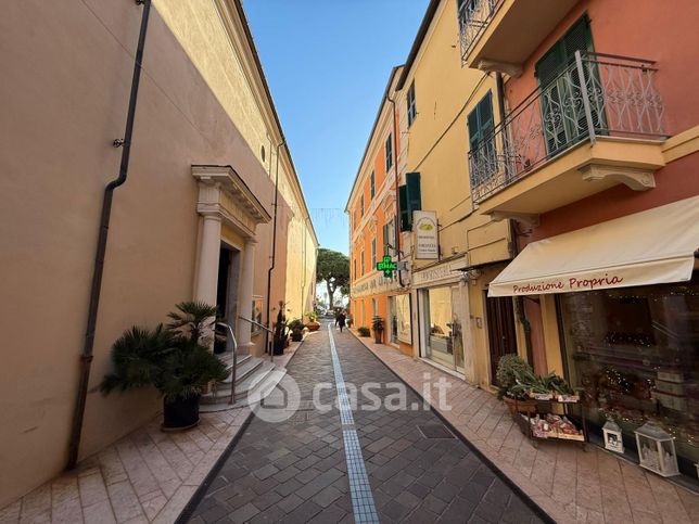 Appartamento in residenziale in Via San Francesco D'Assisi 6
