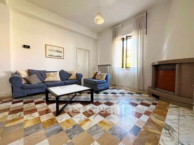 Appartamento in residenziale in Viale Corrado IV 4