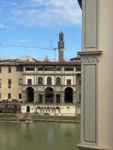 Attico/mansarda in residenziale in Piazza di Santa Maria Sopr'Arno