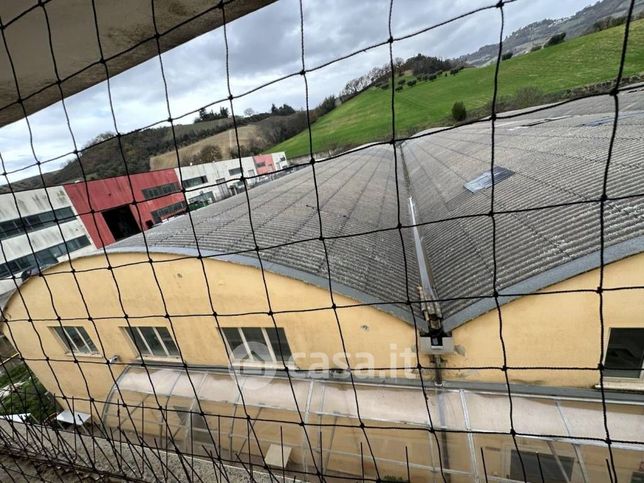 Ufficio in commerciale in Contrada San Rustico 35