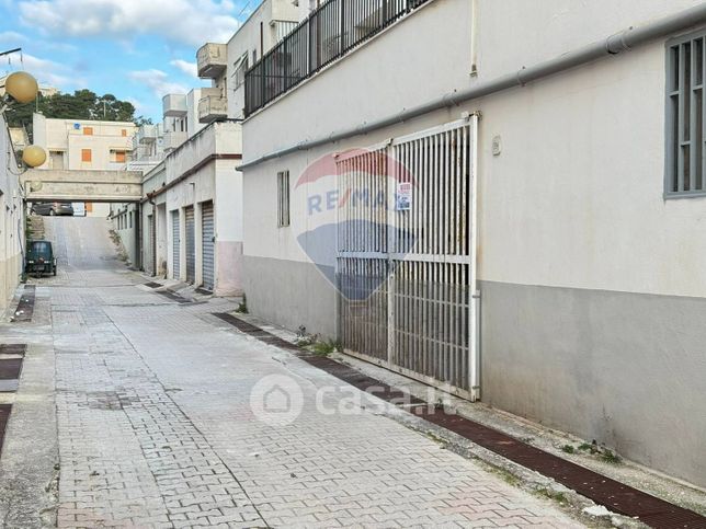 Garage/posto auto in residenziale in Via Salvemini 39