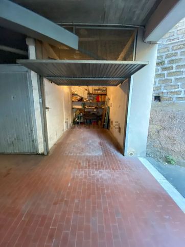 Garage/posto auto in residenziale in Via Ugo Cerletti 5