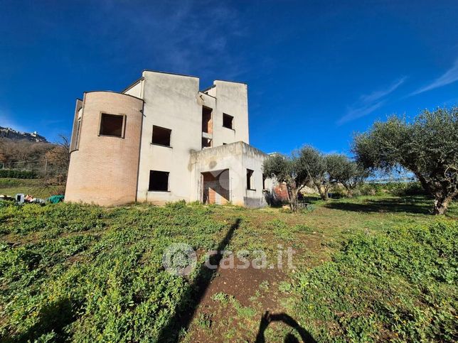 Villa in residenziale in Via del Forconile