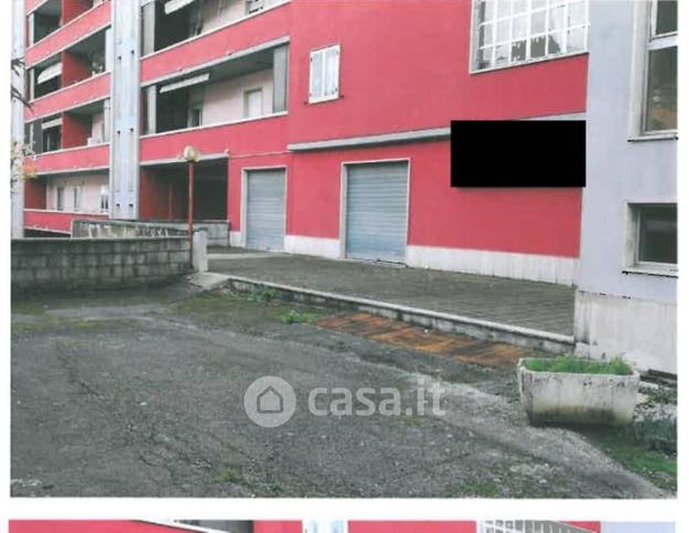 Ufficio in commerciale in Via Puglia 135