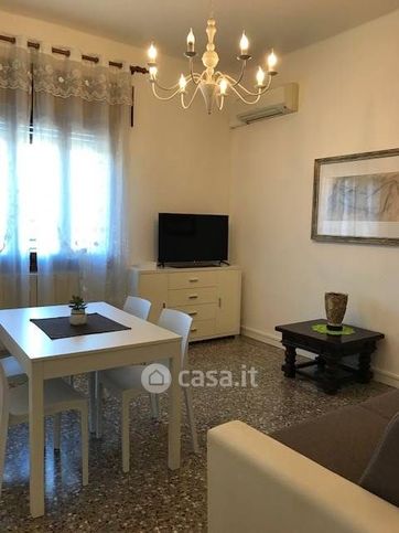 Appartamento in residenziale in Via Erminio Zane 1