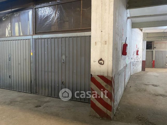 Box/posto auto in residenziale in Via Appia Nord