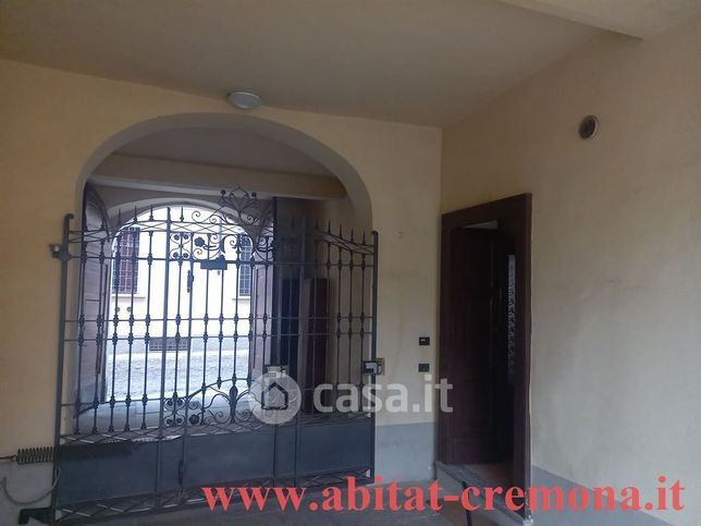 Box/posto auto in residenziale in Via Amati 5