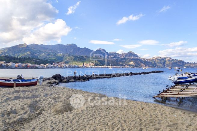 Appartamento in residenziale in Via Vulcano 9