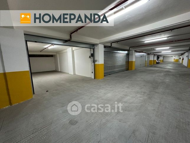 Garage/posto auto in residenziale in Viale XX Settembre 50