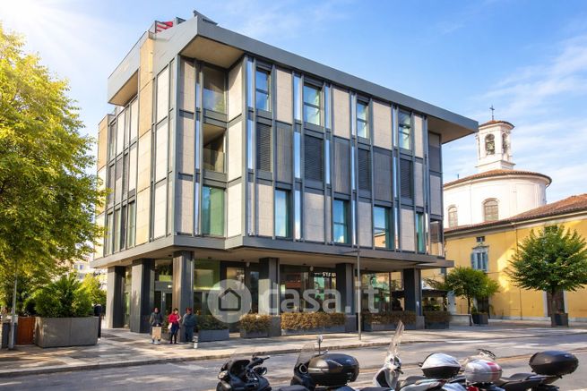 Ufficio in commerciale in Via Zambonate 4