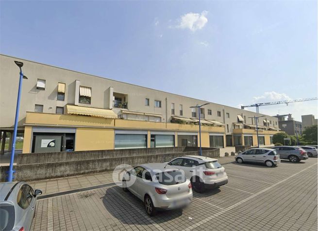Box/posto auto in residenziale in Via Domenico Lusetti 26