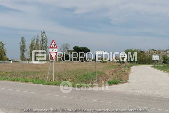 Terreno agricolo in commerciale in Via Po