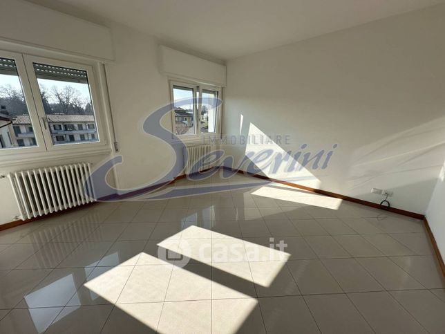 Appartamento in residenziale in Via Monte Grappa 38