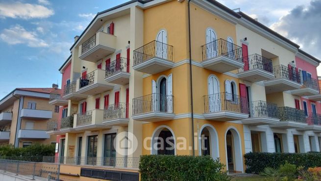 Appartamento in residenziale in Via Pesaro