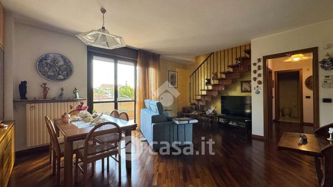 Appartamento in residenziale in Via Monza 24