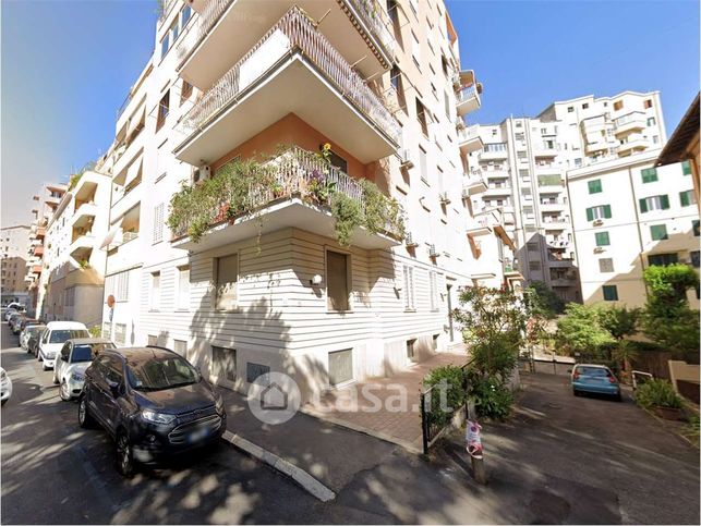 Appartamento in residenziale in Via Homs 14