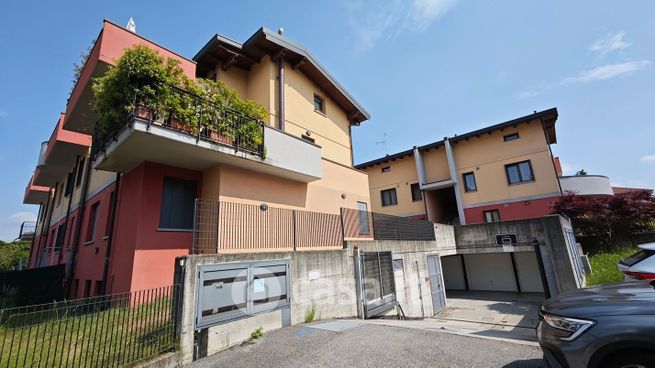 Garage/posto auto in residenziale in Via Giuseppe Parini 6