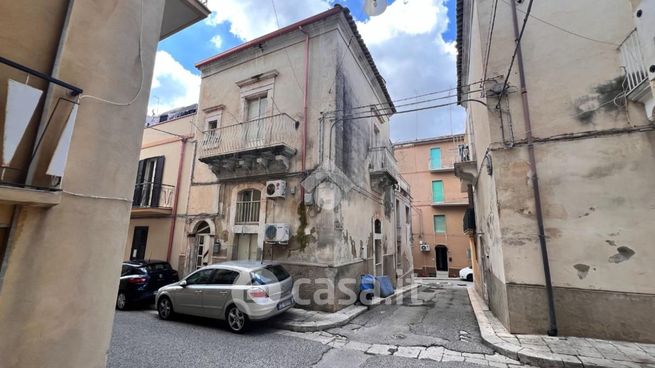 Casa indipendente in residenziale in Via Monsignor Vincenzo Nobile 64