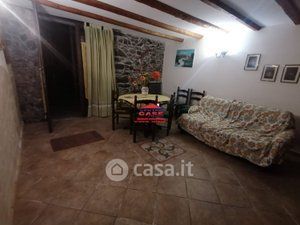 Casa indipendente in residenziale in Via Mongibello