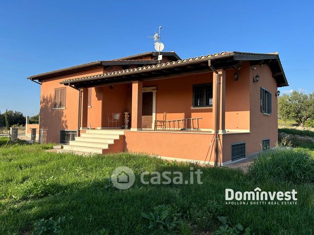 Rustico/casale in residenziale in Strada senza nome