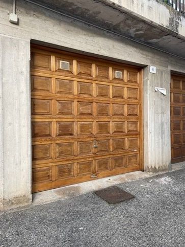 Garage/posto auto in residenziale in Via del Giardino