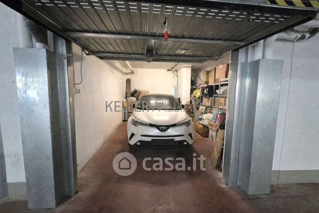 Box/posto auto in residenziale in Via Bruno Trentin 37