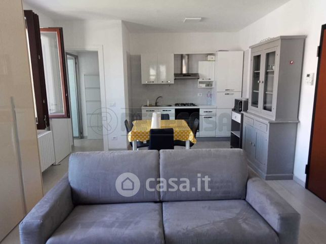 Appartamento in residenziale in Via Stazione