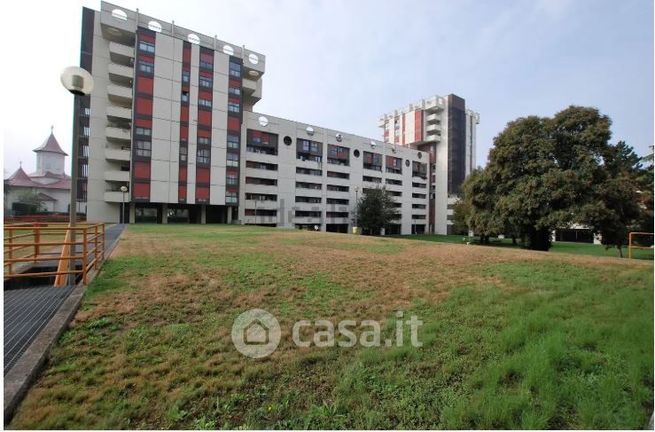 Ufficio in commerciale in Via Albere 25