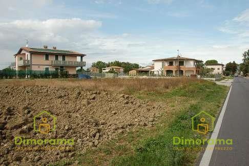 Terreno edificabile in residenziale in Piazza del Lavoro