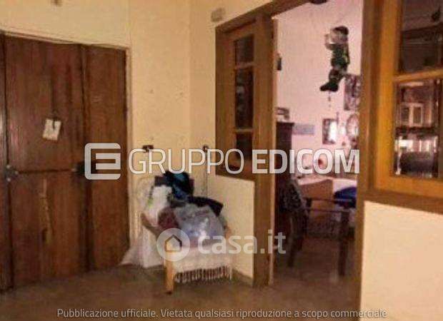 Appartamento in residenziale in Via Domitiana 228
