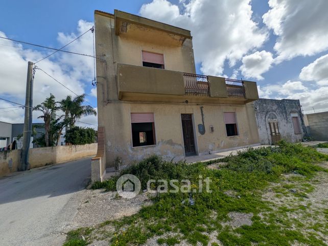 Rustico/casale in residenziale in Contrada Bufalata