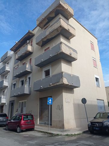 Appartamento in residenziale in Via Alba 31