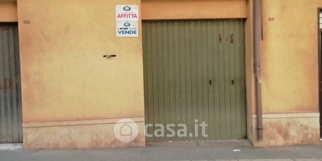 Box/posto auto in residenziale in Via San Martino 128