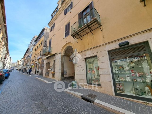 Garage/posto auto in residenziale in Via Aurelio Saffi 10