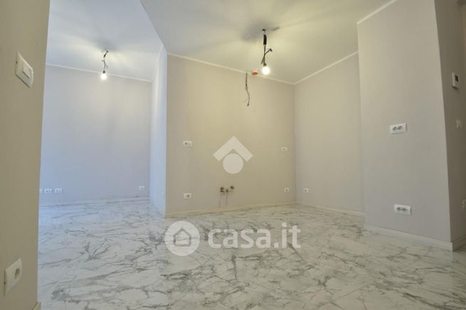 Appartamento in residenziale in Via Alessandro Manzoni 12