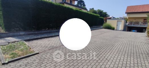 Box/posto auto in residenziale in Via Carminati de Brambilla Giorgio 4