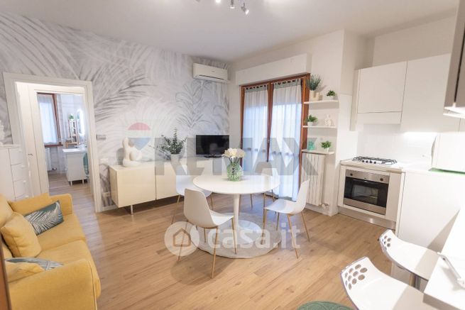 Appartamento in residenziale in Via Don Alberto Carozza 5