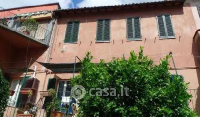 Appartamento in residenziale in Via Cesare Battisti 42