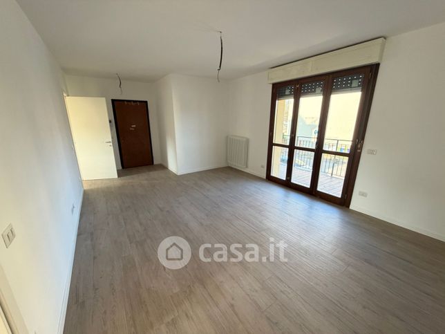 Appartamento in residenziale in Via Calderara