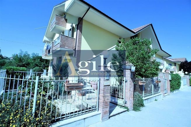 Appartamento in residenziale in Viale Marche 84