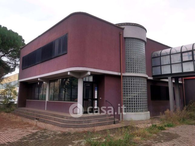 Ufficio in commerciale in Via Molise