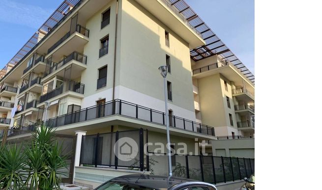 Appartamento in residenziale in Via Natale Mondo 9
