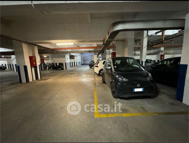 Garage/posto auto in residenziale in Via Vecchiano 42